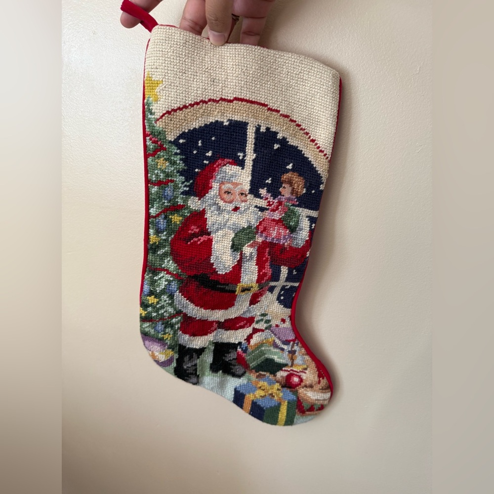 Needlepoint Christmas Stocking Santa Presents Gifts 17” Vintage Tree J‎